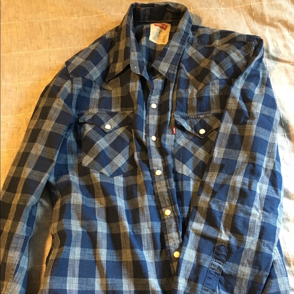 Levi’s Gingham shirt